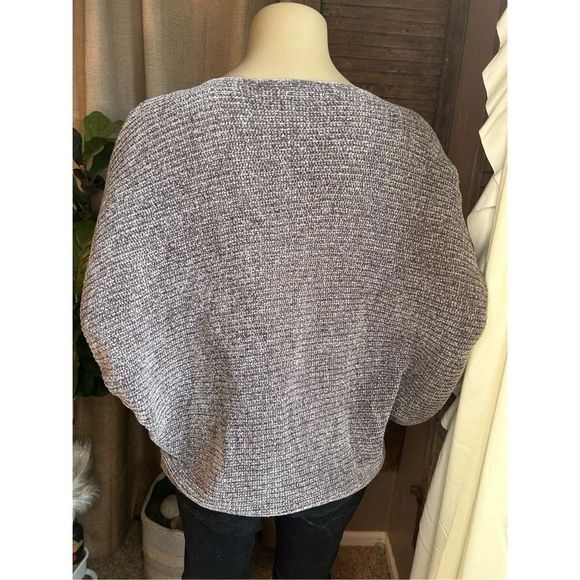 FashionNova Fitted Sleeve Sweater - Picture 4 of 10